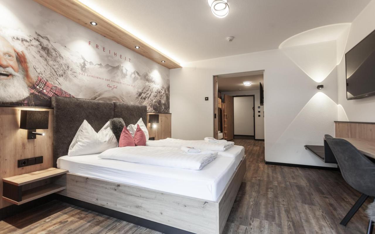 לאנגנפלד First Mountain Hotel Oetztal מראה חיצוני תמונה