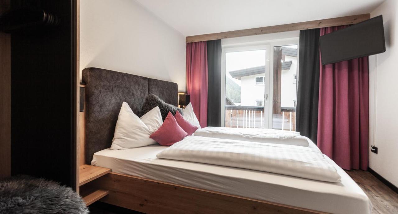 לאנגנפלד First Mountain Hotel Oetztal מראה חיצוני תמונה