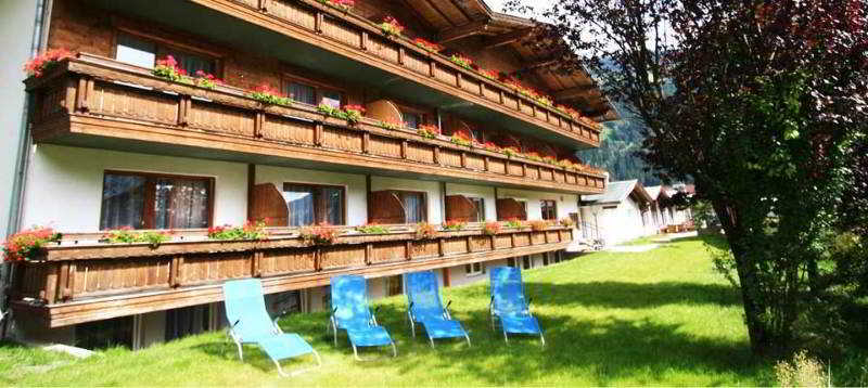 לאנגנפלד First Mountain Hotel Oetztal מראה חיצוני תמונה